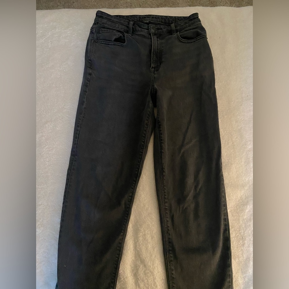 American Eagle jeans women’s size 4 (regular length and stretch waistband)